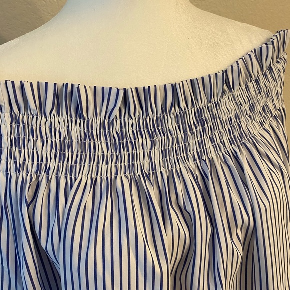 Off-shoulder High/Low Striped Top - Picture 2 of 4